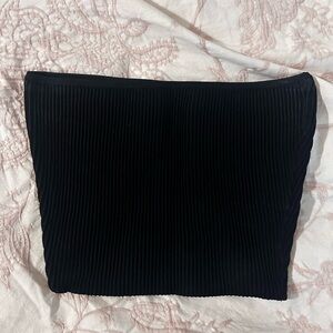 Elegant Black Ribbed Top